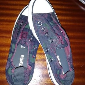 Women's slip on shoes